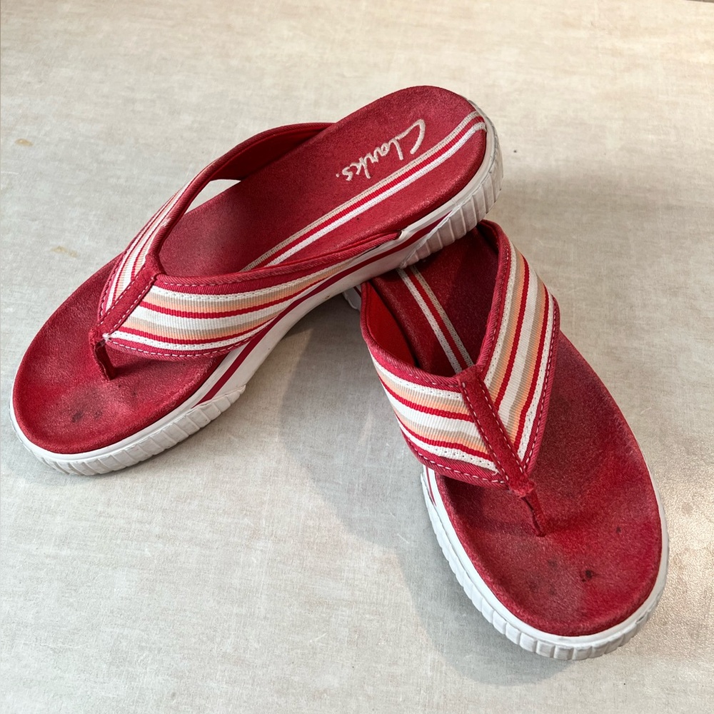 Clark's Slippers - Picture 2 of 2